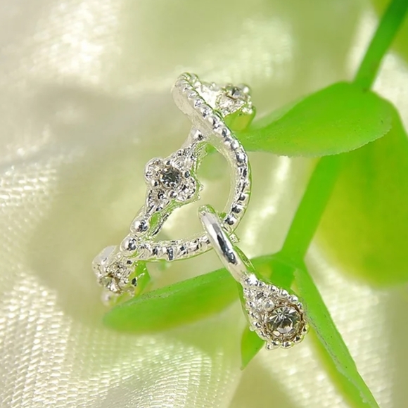 ◇Lisa◇ Gold Cuff Earring - Picture 2 of 5